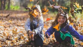 El 52,7% de los niños vive bajo la línea de pobreza. Expertos explican cómo la compañía y los juegos reparan infancias vulnerables.