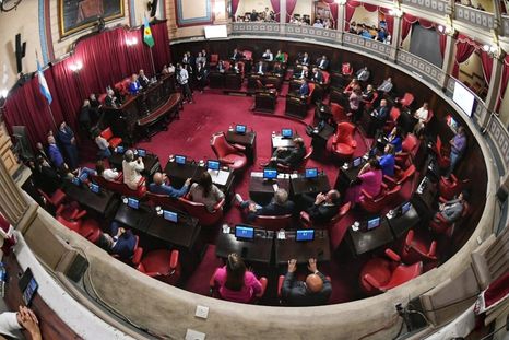 Peligra la sesión del 26 de febrero convocada por la vicegobernadora Verónica Magario para terminar de definir las autoridades del Senado bonaerense Peligra la sesión del 26 de febrero convocada por la vicegobernadora Verónica Magario para terminar de definir las autoridades del Senado bonaerense