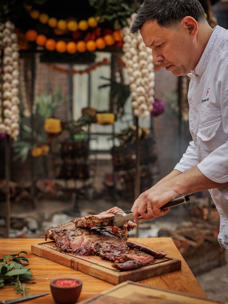 El Mercado está ubicado dentro del Faena Hotel de Puerto Madero. El Mercado está ubicado dentro del Faena Hotel de Puerto Madero.
