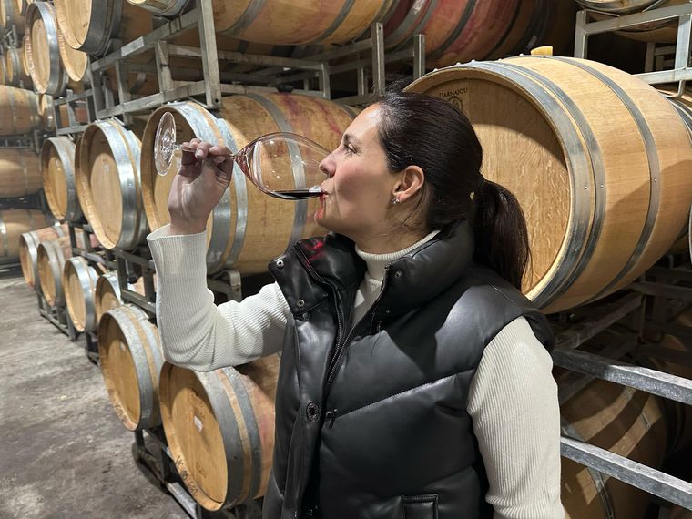 Diana Fornasero lleva ya 13 años trabajando en Viña Cobos. Diana Fornasero lleva ya 13 años trabajando en Viña Cobos.