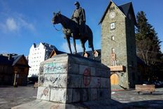 La escultura de Julio A. Roca dejará de estar en el Centro Cívico de Bariloche.