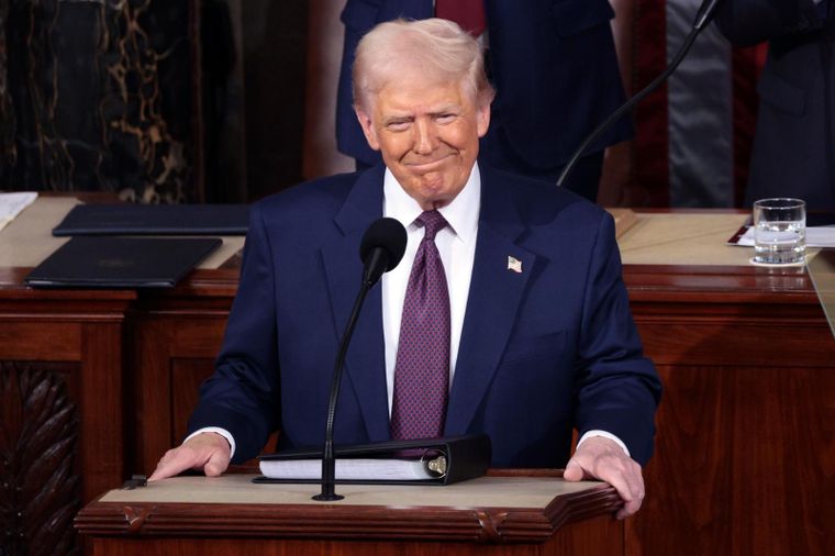 Los demócratas pidieron el juicio político tras los comentarios de Donald Trump contra Irán.