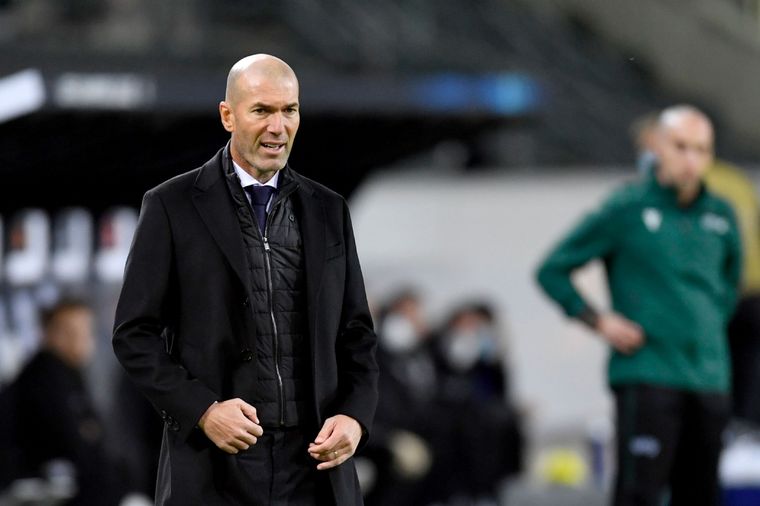 Zinedine Zidane analizó el flojo presente del Real Madrid. Foto: DPA