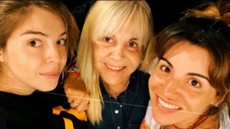 Claudia Villafañe, Dalma y Gianinna Maradona