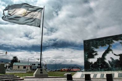 MDZol | No hay mayor oportunidad para el heroísmo que una situación como ésta, en la que nuestra Patria está rodeada. Foto: Archivo MDZ