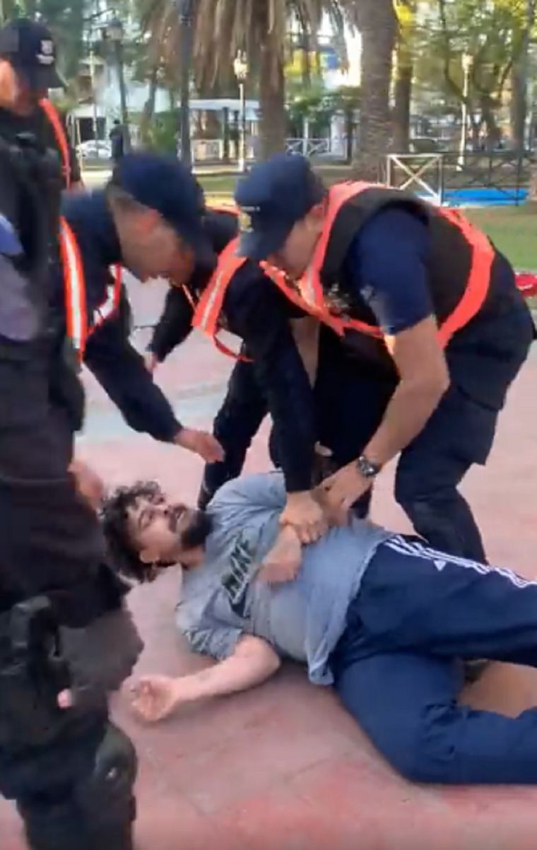 Uno de los jóvenes detenidos