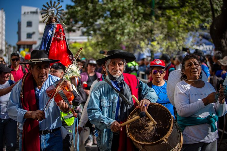 De la peregrinación participan decenas de miles de fieles que llegan a la ciudad de Salta para repetir la tradición que nació en tiempos de la Conquista Foto: Télam