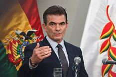 Paz declara la "emergencia económica y social" ante la crisis económica de Bolivia.