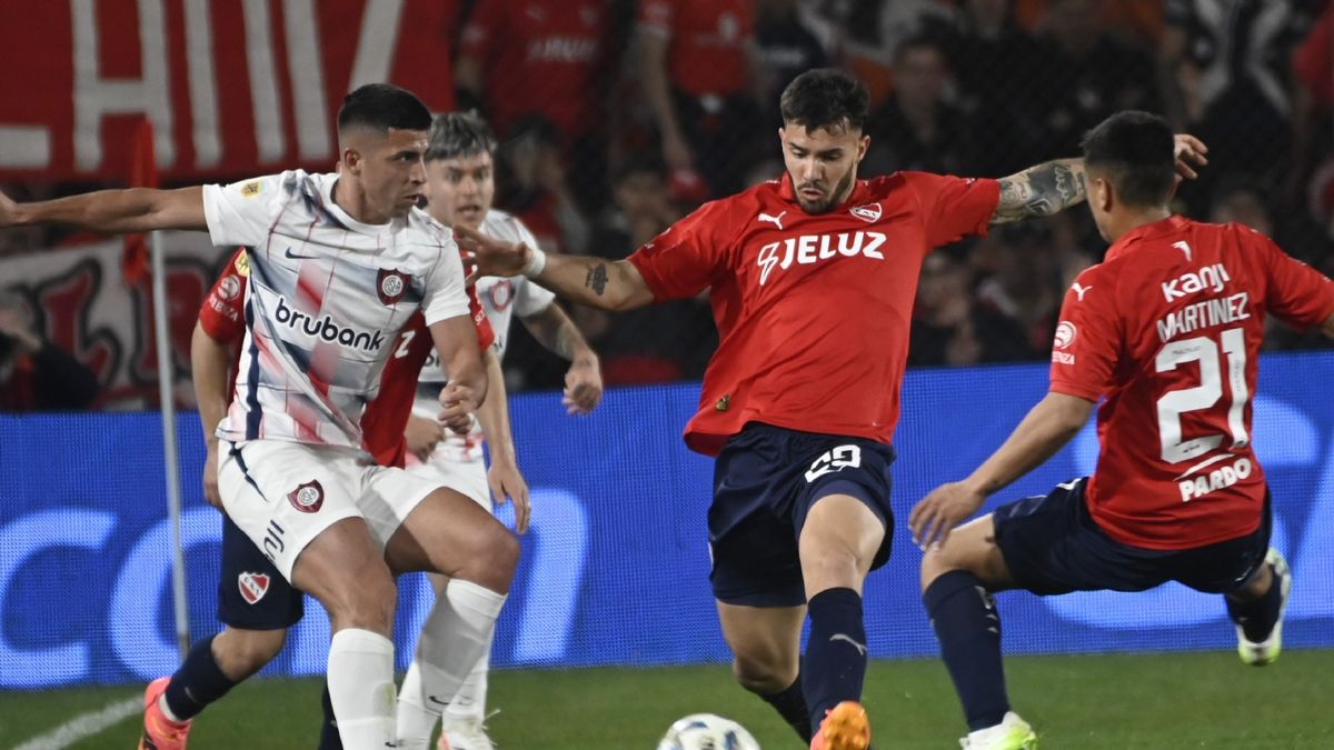 En vivo: San Lorenzo e Independiente se juegan la clasificación en un clásico que promete mucho