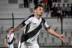 Tras más de un año de inactividad, dado que su último club había sido Danubio de Uruguay en 2023, el menor de los Zárate decidió colgar los botines. Foto: @oficialmaurozarate/IG