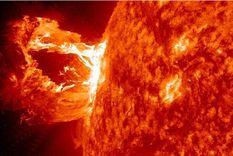 Una tormenta solar o tormenta geomagnética impacta en el acontecer de la Tierra. Foto: Efe.