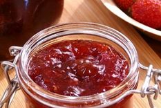 exquisita mermelada de ciruela y cereza sin azucar con la fruta que sobro