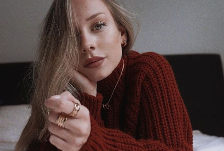 Hasta J Balvin reacción ante la osada publicación de Ester Expósito en el mar