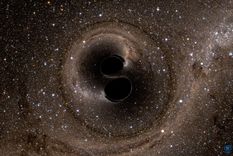 Simulación de colisión de dos agujeros negros en espiral. Foto: LIGO