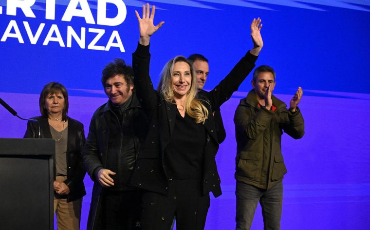Equipo que pierde no se toca, la lógica permanente de todos los gobiernos. Desde Macri hasta ahora.