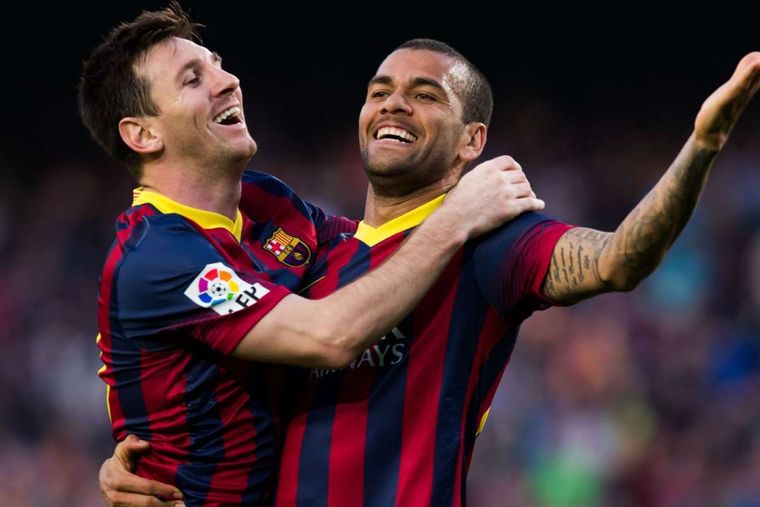 Messi y Dani Alves, una dupla histórica del Barcelona. Foto: Goal.com