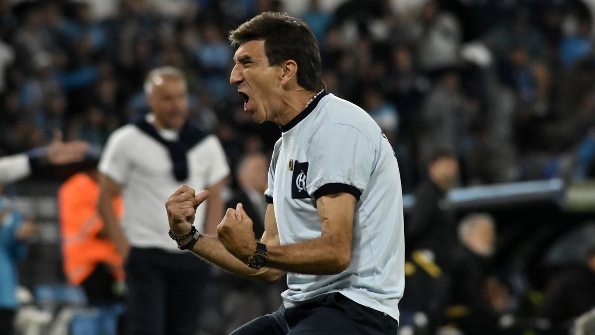 El sorpresivo palito de Gustavo Costas a Independiente a días de la semi de Racing ante Flamengo: "Son momentos hermosos, me gusta lo de..."