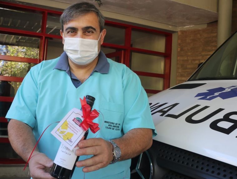 Luján reconoció el esfuerzo del personal de salud del departamento.