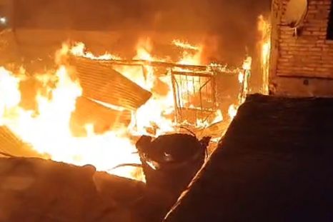 Un incendio consumió una vivienda y una menor debió ser asistida. Un incendio consumió una vivienda y una menor debió ser asistida.