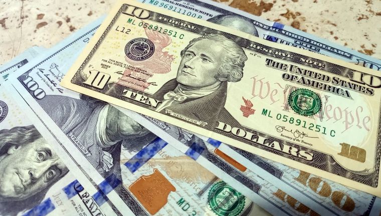 El valor del dólar y un leve alivio Foto: ALF PONCE MERCADO / MDZ