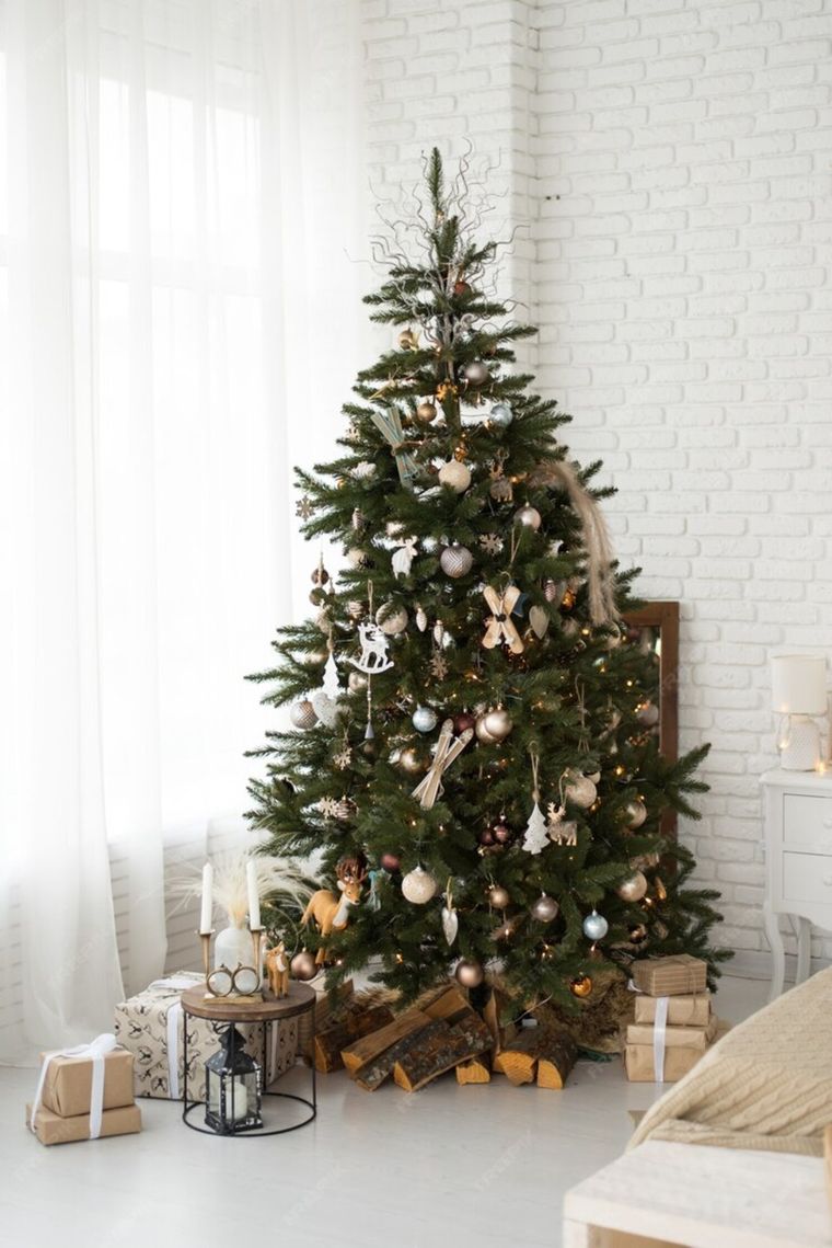 Los árboles alternativos se imponen como una tendencia navideña que apuesta por la creatividad y el reciclaje.