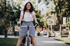 Andar en bicicleta reduce el estrés, entre otros múltiples beneficios Foto: Freepik Andar en bicicleta reduce el estrés, entre otros múltiples beneficios Foto: Freepik