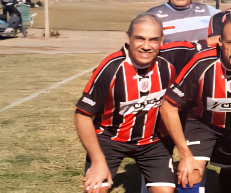 El futbolista amateur, que falleció durante un partido en Cipolletti, era un docente en Cinco Saltos.