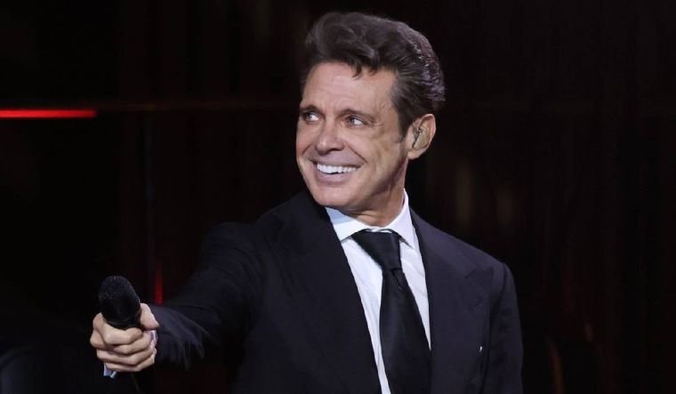 La emoción de Luis Miguel en uno de sus shows.