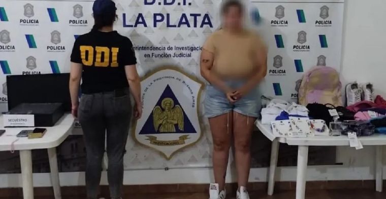 La empleada bancaria fue detenida tras robar los datos de un cliente