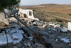 La mayoría de las casas y la escuela en Jirbet Zanuta, un pequeña aldea palestina, fueron destruidas por un buldócer. Foto: AFP