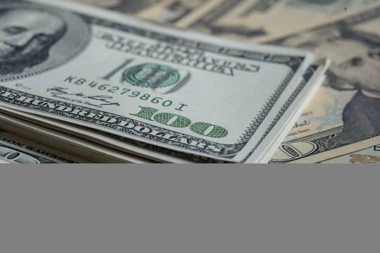 El dólar sigue bajando este martes. El dólar sigue bajando este martes.