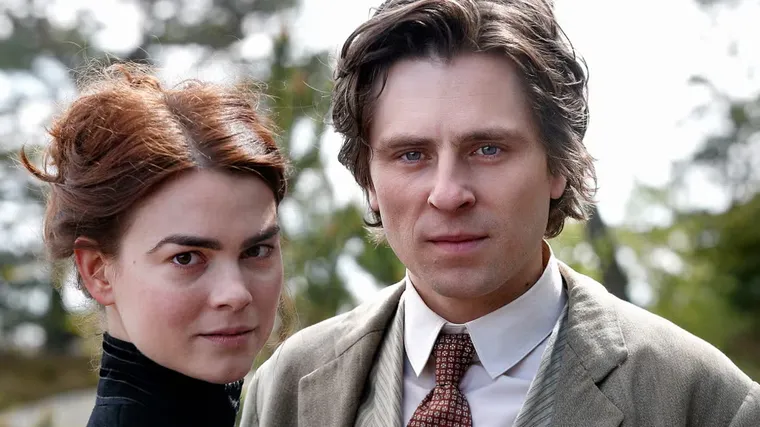 La película dura 1 hora y 55 minutos. La película dura 1 hora y 55 minutos. 