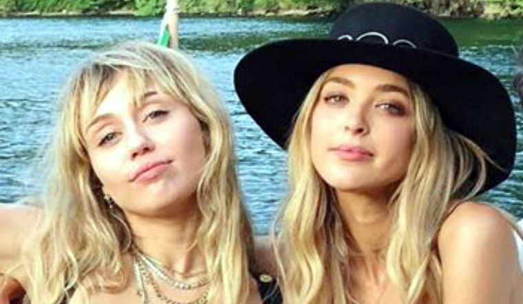 Miley Cyrus y su fugaz romance con Kaitlynn Carter.