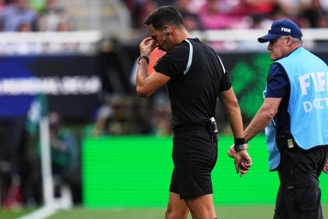 Facundo Tello se lesionó en el partido entre Jamaica y República Democrática del Congo Facundo Tello se lesionó en el partido entre Jamaica y República Democrática del Congo