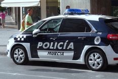 coronavirus insolito: la policia de murcia detuvo a un tiranosaurio coronavirus insolito: la policia de murcia detuvo a un tiranosaurio