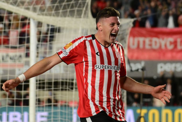 Adolfo Gaich marcó sus primeros 3 goles con estudiantes en 8 minutos y 22 segundos.