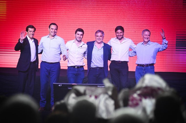 Los gobernadores encabezaron un nuevo acto de campaña