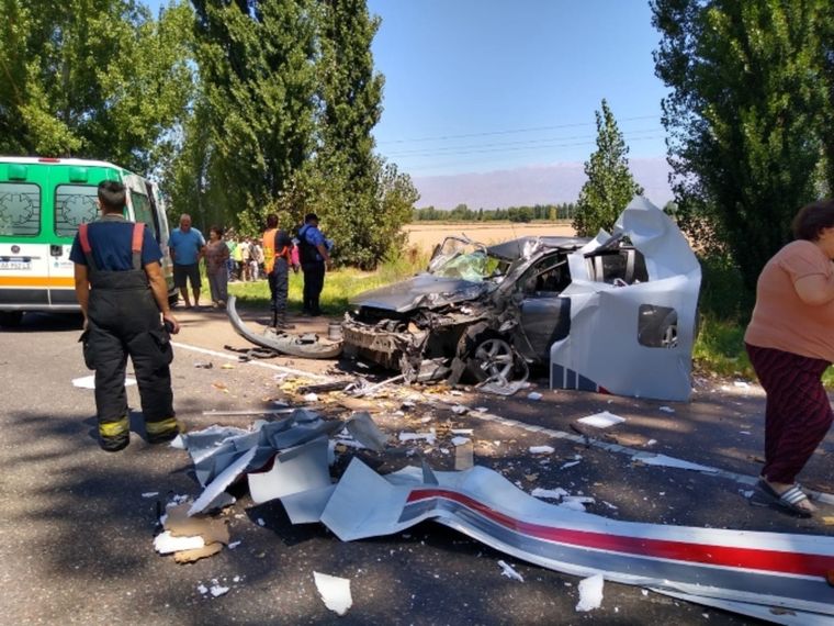 Los vehículos quedaron destruidos Foto: El Cuco