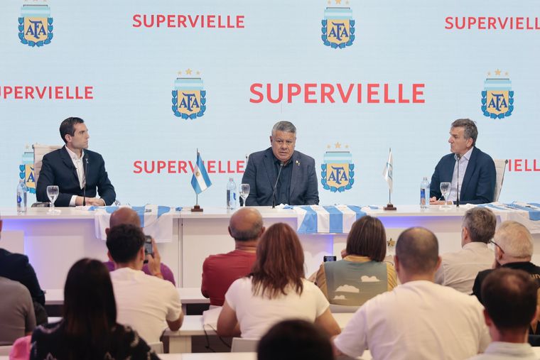 En un encuentro cargado de emoción, Banco Supervielle fue presentado oficialmente como nuevo Sponsor Regional de las Selecciones Nacionales de la Asociación del Fútbol Argentino (AFA) En un encuentro cargado de emoción, Banco Supervielle fue presentado oficialmente como nuevo Sponsor Regional de las Selecciones Nacionales de la Asociación del Fútbol Argentino (AFA)