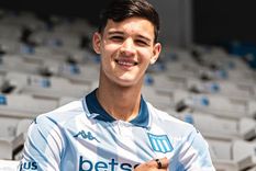 Valentín Carboni ya se viste con los colores de Racing.