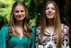 Mirá los looks de la Princesa Leonor y la Infanta Sofía.