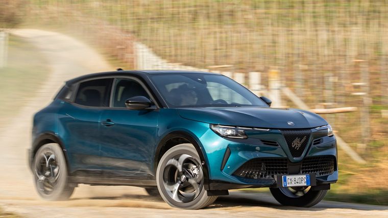 Alfa Romeo celebra 75 años de tracción total: la evolución de la mítica tecnología Q4