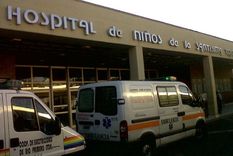 una nina fue atacada por una jauria, debieron amputarle el brazo y esta en grave estado