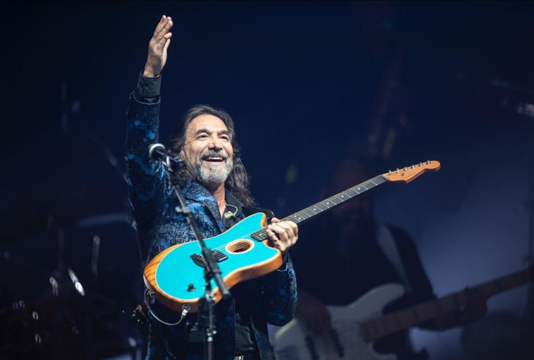Marco Antonio Solís quedó en el ojo de la tormenta luego de rechazar un saludo.
