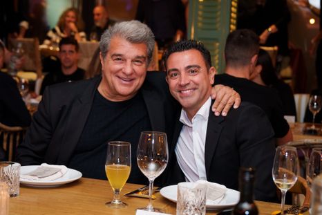 Joan Laporta, presidente del Barcelona, destrozó a Xavi por sus críticas. Joan Laporta, presidente del Barcelona, destrozó a Xavi por sus críticas.