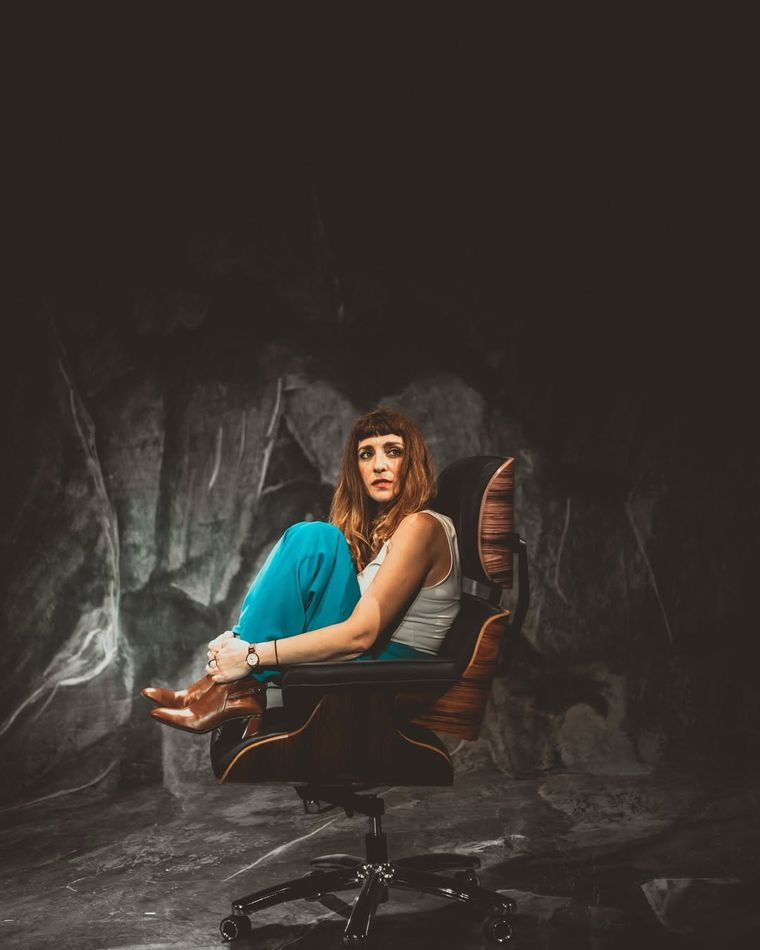 En Prima Facie, Julieta Zylberberg se pone en la piel de una abogada defensora de agresores sexuales. En Prima Facie, Julieta Zylberberg se pone en la piel de una abogada defensora de agresores sexuales.