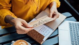 Horóscopo: los signos que deben asumir sus errores este mes.