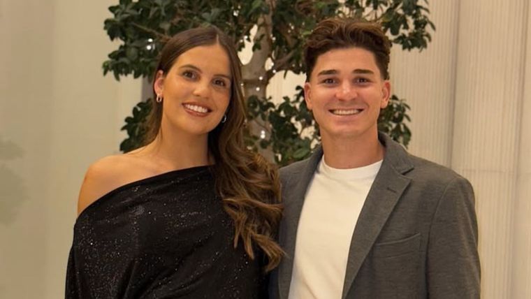 El tierno detalle de Julián y Emilia para presentar a su heredero. / @juliaanalvarez