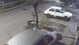 Delincuentes balearon a un hombre en Tres de Febrero, en la provincia de Buenos Aires Foto: Captura de video