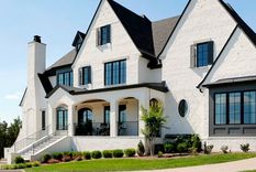 Es mejor un exterior con colores que ayuden a mostrar la propiedad. Foto: Pexels.com